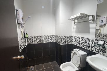 2 Units of 5sty Shoplot @ SS6, Kelana Jaya, PJ