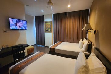 2 Units of 5sty Shoplot @ SS6, Kelana Jaya, PJ