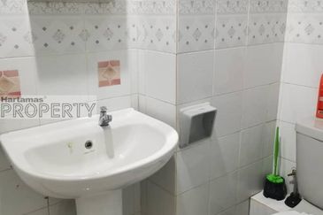 Pool View 1036sf Unit @ Kelana Puteri Condo, Kelana Jaya