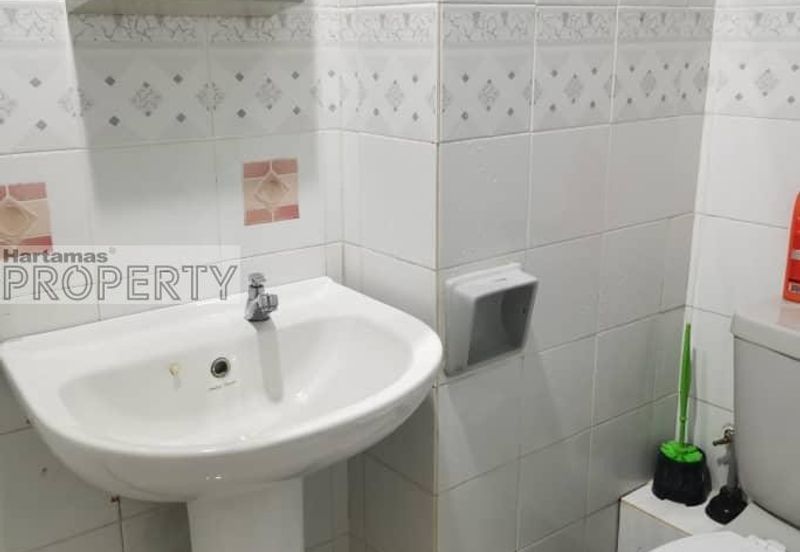 Pool View 1036sf Unit @ Kelana Puteri Condo, Kelana Jaya