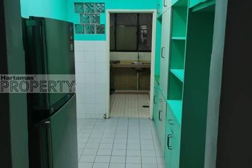 Pool View 1036sf Unit @ Kelana Puteri Condo, Kelana Jaya