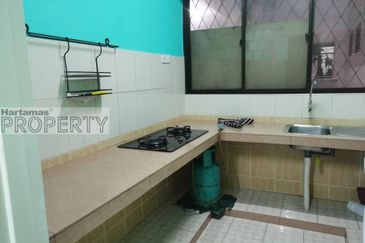 Pool View 1036sf Unit @ Kelana Puteri Condo, Kelana Jaya