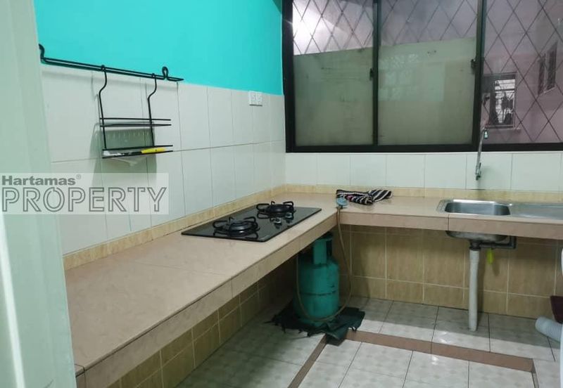 Pool View 1036sf Unit @ Kelana Puteri Condo, Kelana Jaya