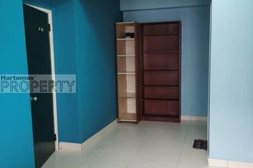 Pool View 1036sf Unit @ Kelana Puteri Condo, Kelana Jaya