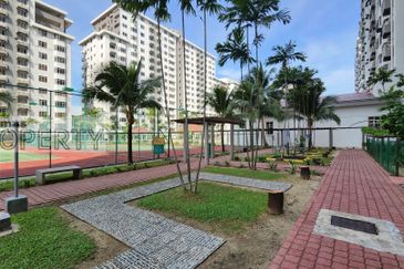 Pool View 1036sf Unit @ Kelana Puteri Condo, Kelana Jaya
