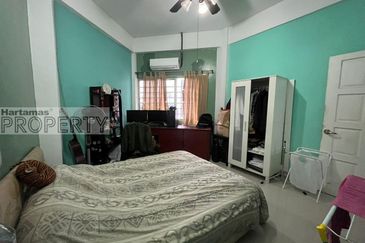 Very Spacious 3486sqft Renovated Unit @ Tiara Kelana Condo, SS7 Kelana Jaya PJ