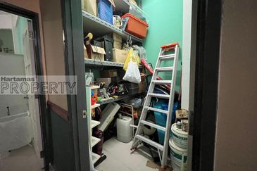 Very Spacious 3486sqft Renovated Unit @ Tiara Kelana Condo, SS7 Kelana Jaya PJ