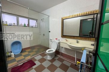 Very Spacious 3486sqft Renovated Unit @ Tiara Kelana Condo, SS7 Kelana Jaya PJ