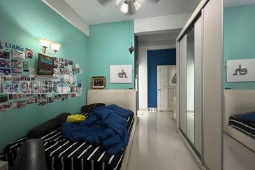 Very Spacious 3486sqft Renovated Unit @ Tiara Kelana Condo, SS7 Kelana Jaya PJ