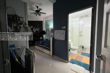 Very Spacious 3486sqft Renovated Unit @ Tiara Kelana Condo, SS7 Kelana Jaya PJ