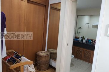 Renovated 1765sf Unit @ Li Villas Condo, Section 16 PJ