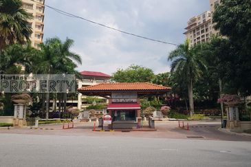 Renovated 1765sf Unit @ Li Villas Condo, Section 16 PJ