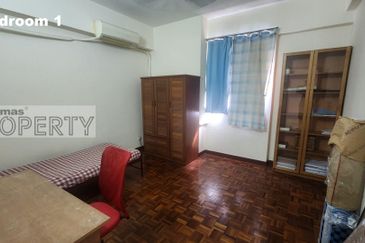 Low/Mid Floor, Well Kept Corner Unit @ Prima 16 Condominium (Chapter 2)