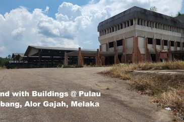 Land with Buildings @ Pulau Sebang, Alor Gajah