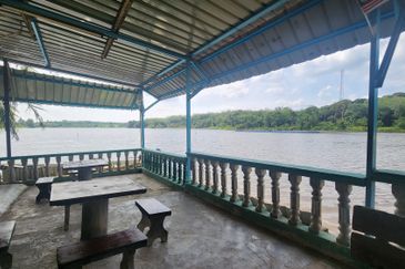 Land for Sale (Zoning: Agriculture) @ Mukim Chinchin, Jasin, Melaka