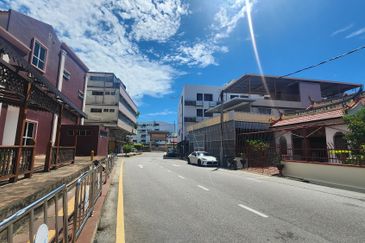 4sty Freehold Shoplot @ Jalan Portugis (near Jalan Kubu and Jonker Walk/Street), Melaka