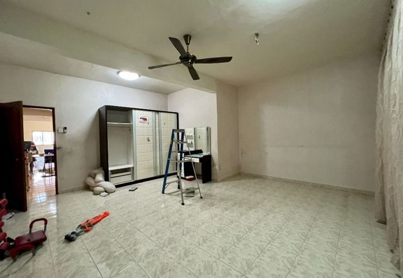 4sty Freehold Shoplot @ Jalan Portugis (near Jalan Kubu and Jonker Walk/Street), Melaka