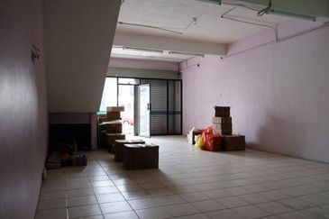 4sty Freehold Shoplot @ Jalan Portugis (near Jalan Kubu and Jonker Walk/Street), Melaka