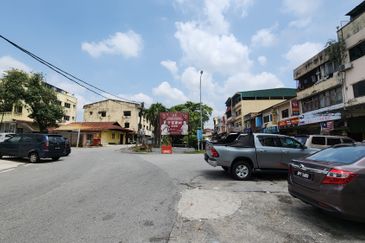 1.5sty Bungalow @ PJU 1 (Kampung Cempaka), PJ