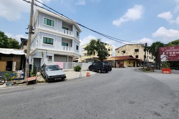 1.5sty Bungalow @ PJU 1 (Kampung Cempaka), PJ