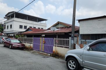 1.5sty Bungalow @ PJU 1 (Kampung Cempaka), PJ