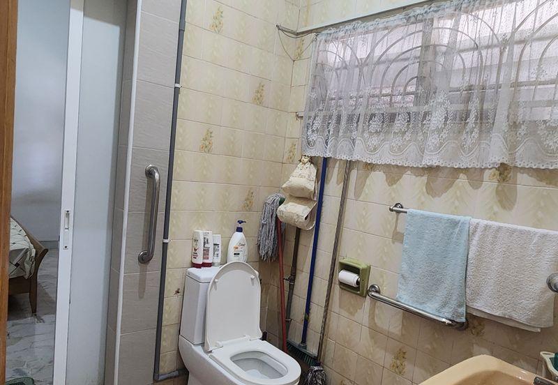 Freehold 2sty Semi-Detached House with Spacious Land @ Ujong Pasir, Melaka