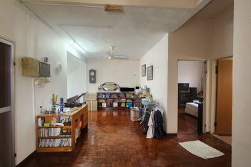 Freehold 2sty Semi-Detached House with Spacious Land @ Ujong Pasir, Melaka