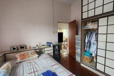 Freehold 2sty Semi-Detached House with Spacious Land @ Ujong Pasir, Melaka