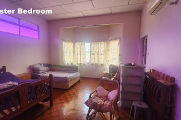 Freehold 2sty Semi-Detached House with Spacious Land @ Ujong Pasir, Melaka