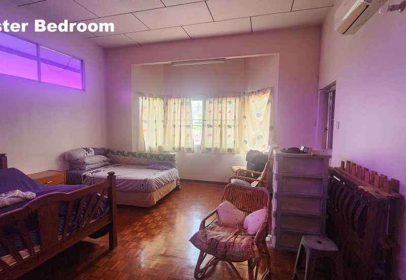 Freehold 2sty Semi-Detached House with Spacious Land @ Ujong Pasir, Melaka