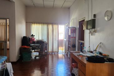 Freehold 2sty Semi-Detached House with Spacious Land @ Ujong Pasir, Melaka