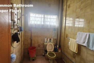 Freehold 2sty Semi-Detached House with Spacious Land @ Ujong Pasir, Melaka