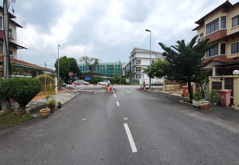 Renovated and Furnished 3sty Terrace House @ Sri Mawar, Kayu Ara, PJ