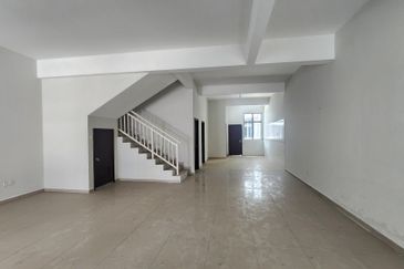 3sty Link House, 7r6b @ Taman Kota Syahbandar, Kota Laksamana