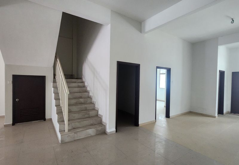 3sty Link House, 7r6b @ Taman Kota Syahbandar, Kota Laksamana