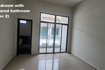 3sty Link House, 7r6b @ Taman Kota Syahbandar, Kota Laksamana