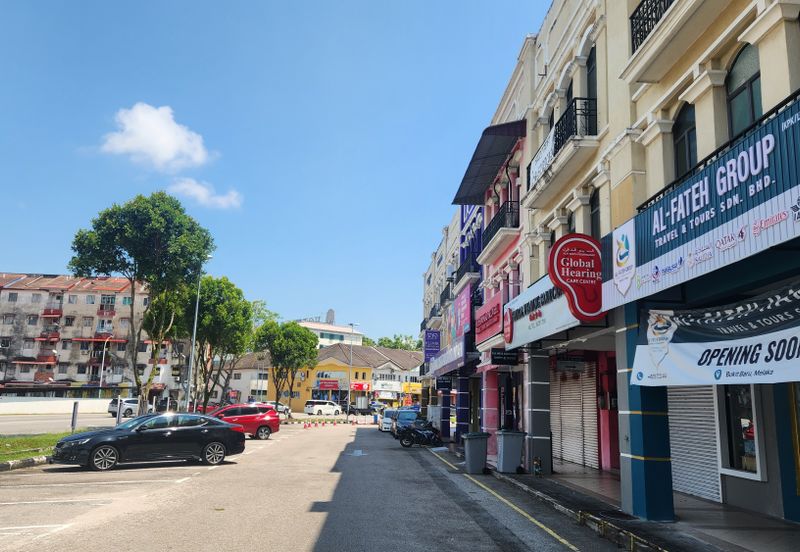 5sty Commercial Building, Face Busy AMJ highway and Road Junction @ Bukit Baru, Melaka Tengah
