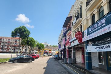 5sty Commercial Building, Face Busy AMJ highway and Road Junction @ Bukit Baru, Melaka Tengah