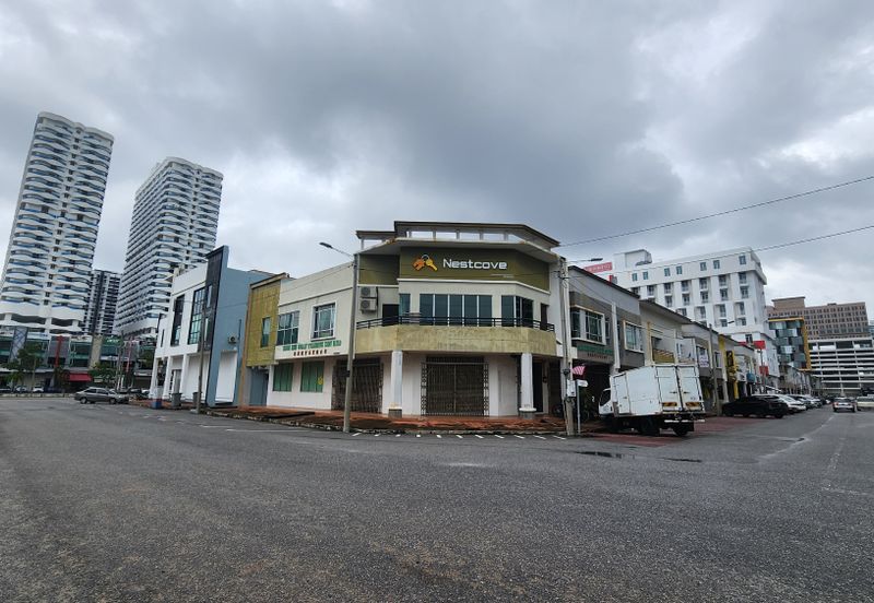 Hotel Building in a Fast Developing Area @ Pusat Perniagaan Kota Syahbandar, Kawasan Bandar VI