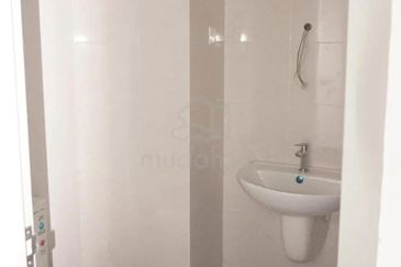 Hotel Building in a Fast Developing Area @ Pusat Perniagaan Kota Syahbandar, Kawasan Bandar VI