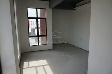 Hotel Building in a Fast Developing Area @ Pusat Perniagaan Kota Syahbandar, Kawasan Bandar VI