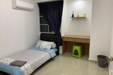 Renovated and Furnished Unit @ Pasir Mutiara Condo, Ujong Pasir