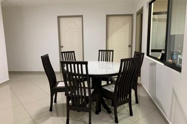 Renovated and Furnished Unit @ Pasir Mutiara Condo, Ujong Pasir