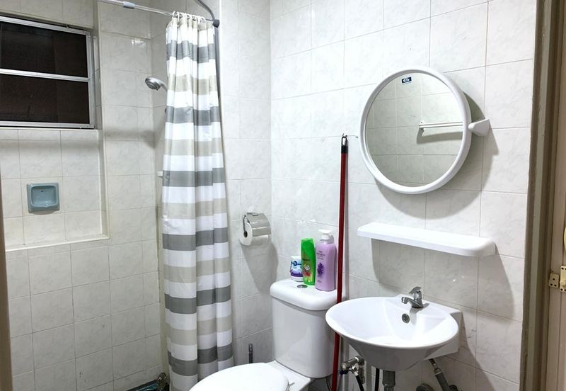 Renovated and Furnished Unit @ Pasir Mutiara Condo, Ujong Pasir