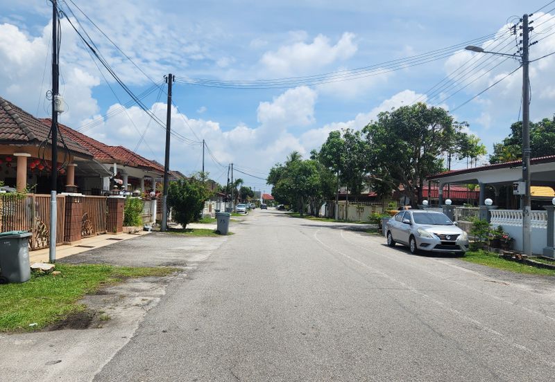 2 Adjacent Units of 1sty Semi-D Houses, Suitable as Homestay/Airbnb @ Malim Jaya, Bachang