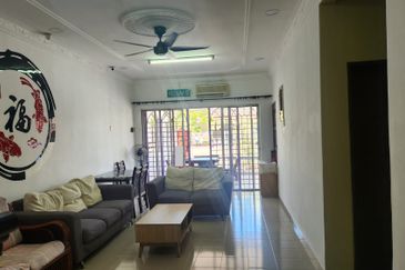 2 Adjacent Units of 1sty Semi-D Houses, Suitable as Homestay/Airbnb @ Malim Jaya, Bachang