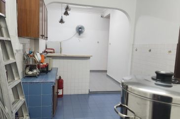 2 Adjacent Units of 1sty Semi-D Houses, Suitable as Homestay/Airbnb @ Malim Jaya, Bachang