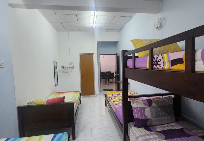 2 Adjacent Units of 1sty Semi-D Houses, Suitable as Homestay/Airbnb @ Malim Jaya, Bachang