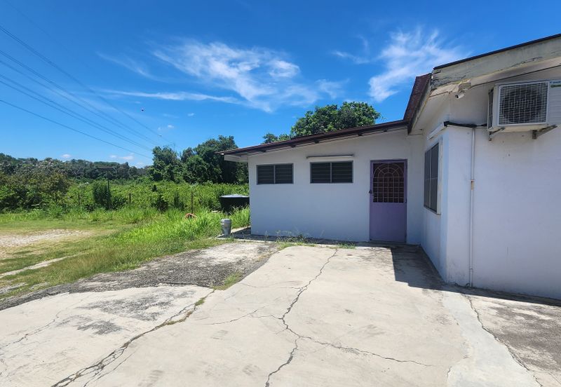 Renovated Furnished 1sty Semi-D House, Suitable as Homestay/Airbnb @ Malim Jaya, Bachang