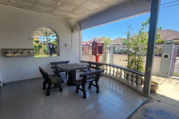 Renovated Furnished 1sty Semi-D House, Suitable as Homestay/Airbnb @ Malim Jaya, Bachang